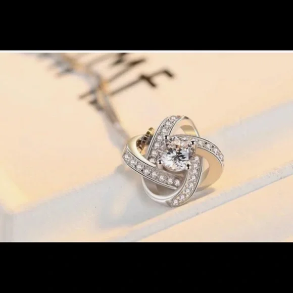 Brand New Real 925 Sterling Silver Zircon Necklace Very Beautiful - Picture 3 of 5